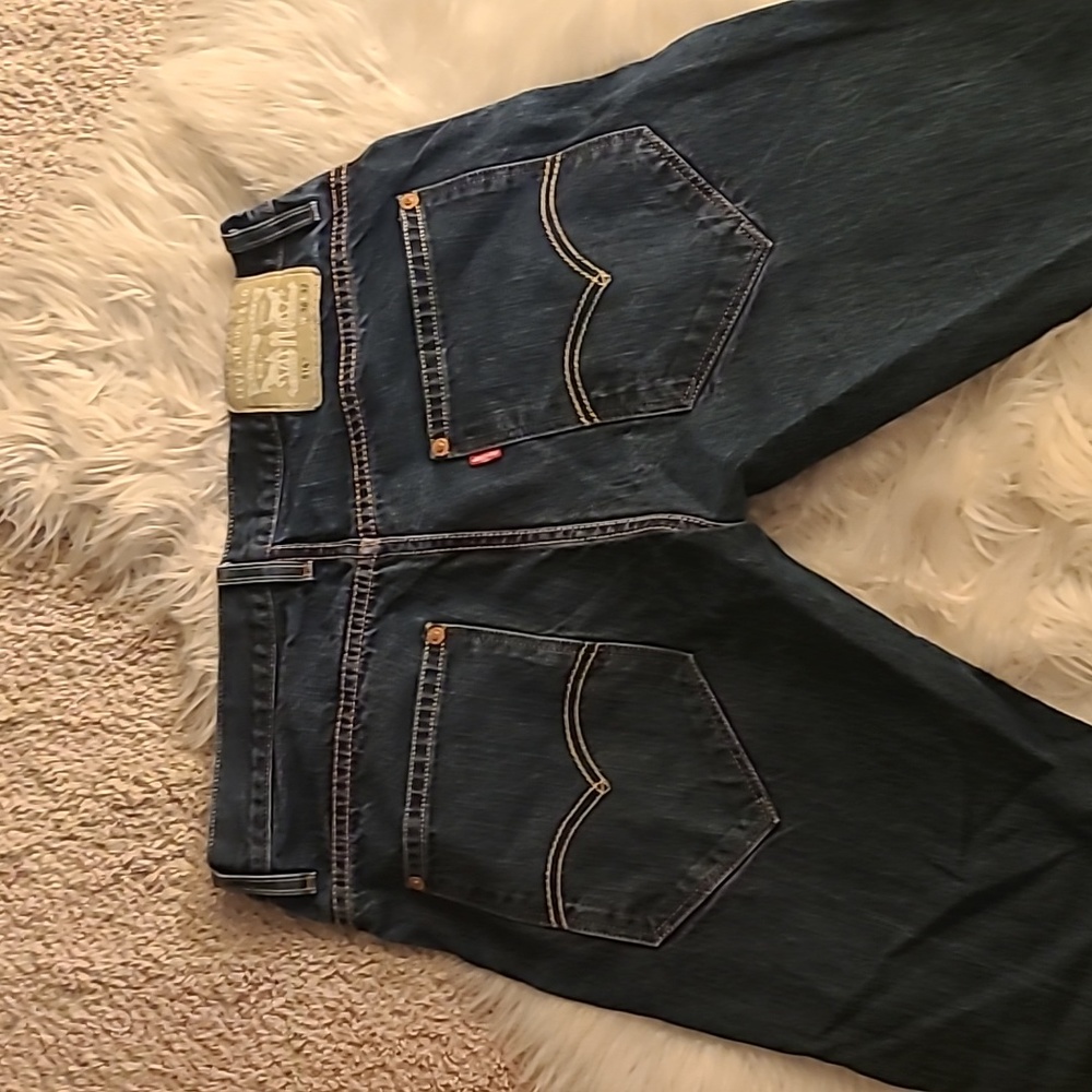 Levi Jean's